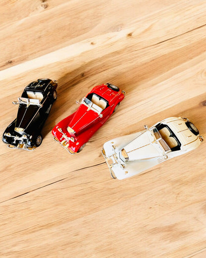 Miniatuurmodel van klassieke retroauto's - mogelijkheid tot personalisatie voor een cadeau met gravure, 3 varianten om uit te kiezen