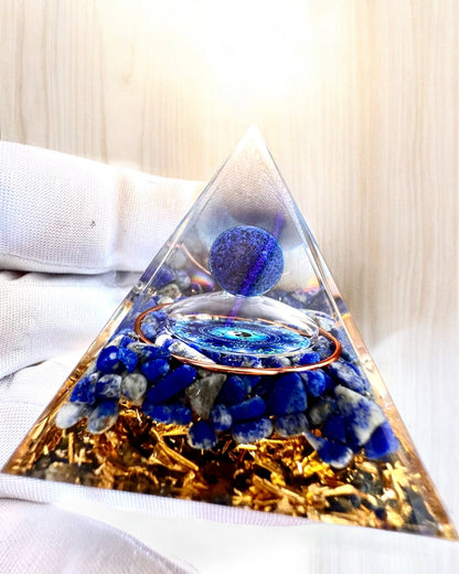 Energetische orgoniet piramide "Zenith" van Lapis Lazuli, ideaal als cadeau