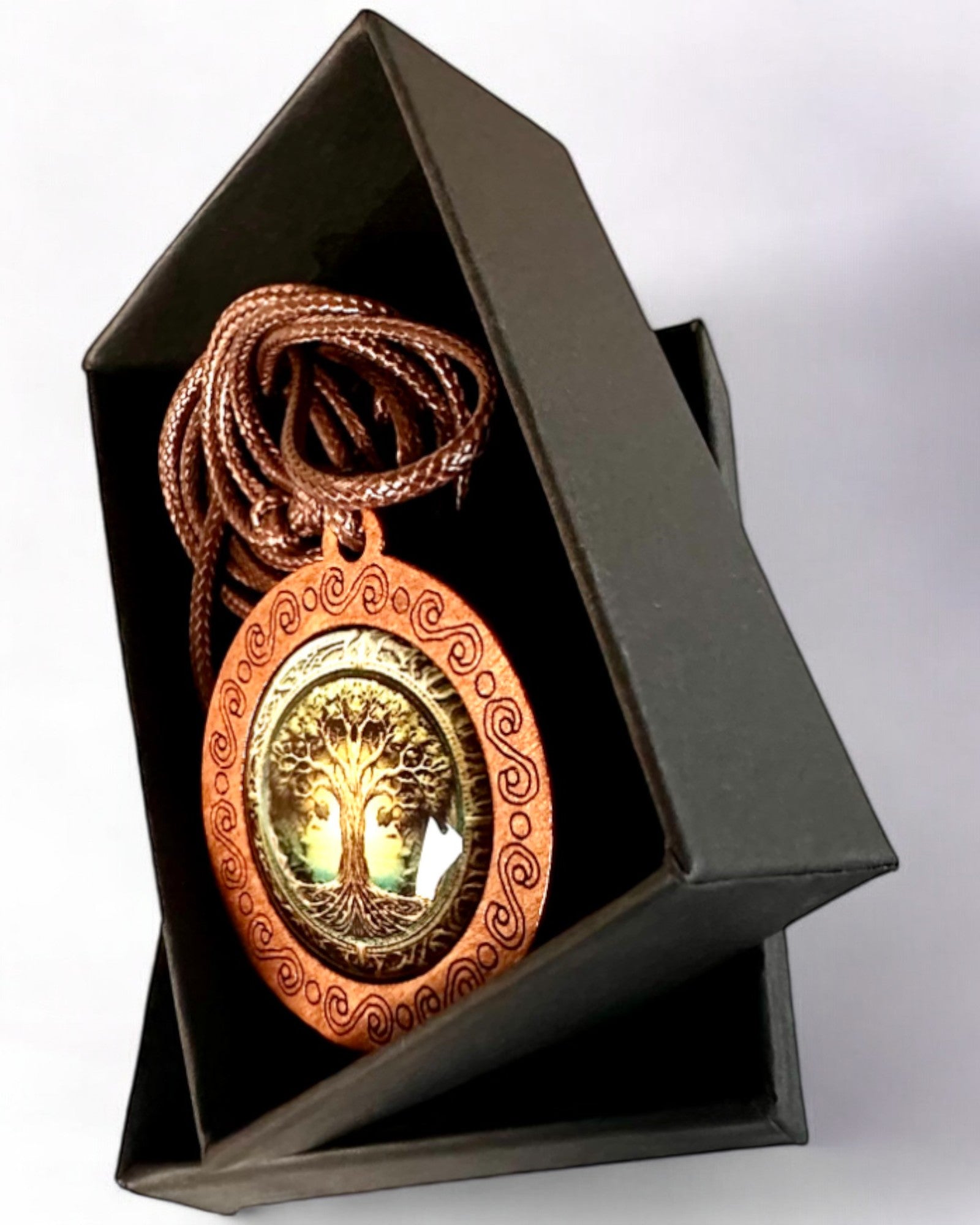 Amulet van het Leven "Voorouderboom" - Handgemaakte Houten en Glazen Ketting, mogelijkheid tot personalisatie met gravure als cadeau