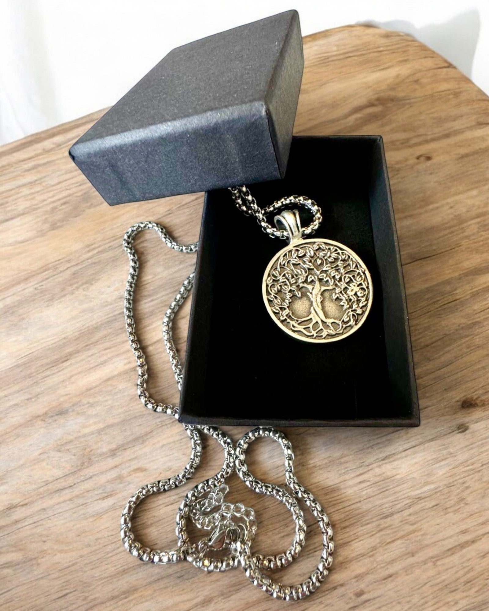 Amulet van de Levensboom met Gravure Mogelijkheid - ketting "Vitaliteit van de Natuur", personalisatie