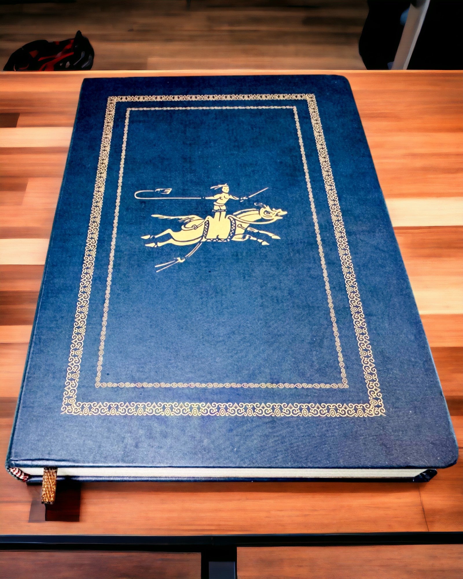 Klassiek Notitieboek in Harde Kaft met Vissersmotief - Marineblauw. Mogelijkheid tot graveren.