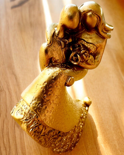 Figurine "Eeuwige Liefde" kleur goud - 11 cm, Kleine Decoratieve Figurine met Gravure Optie