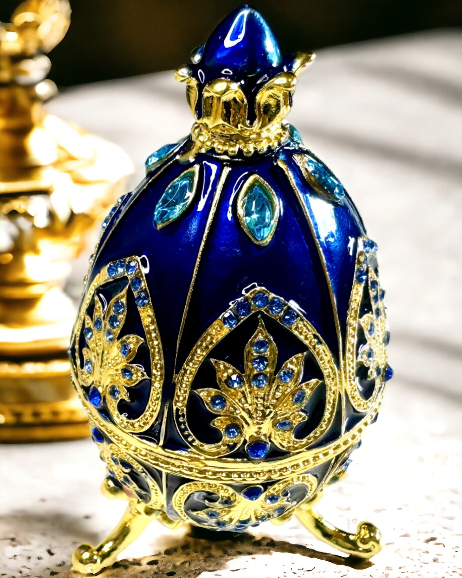 Exclusief Fabergé Ei - donkere blauwe kleur - Decoratieve Sieraden Doos van Emaille