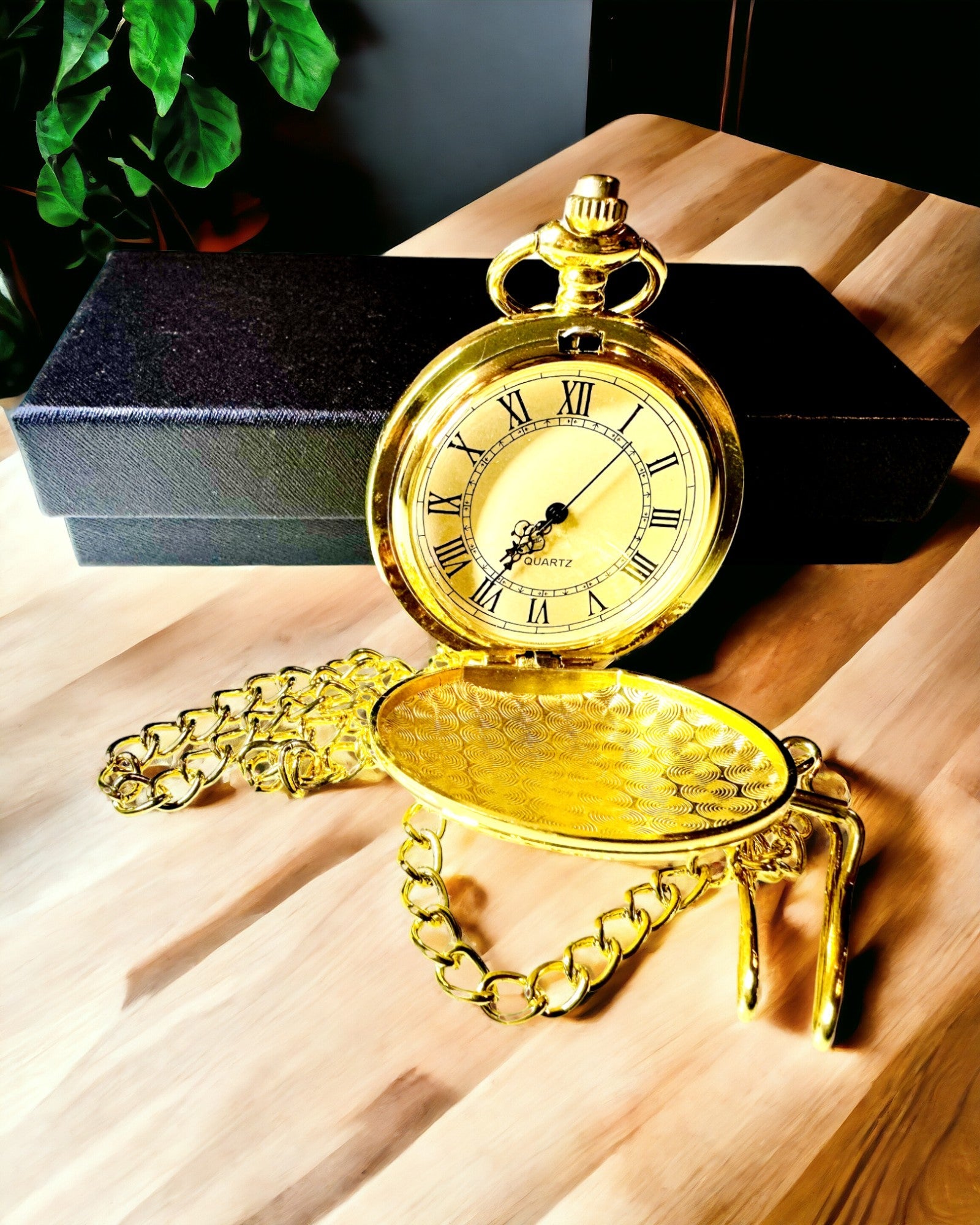 Gouden Vintage Zakhorloge met Houtsnijwerk – Elegante Mannelijke Accessoire, Perfect Cadeau-idee