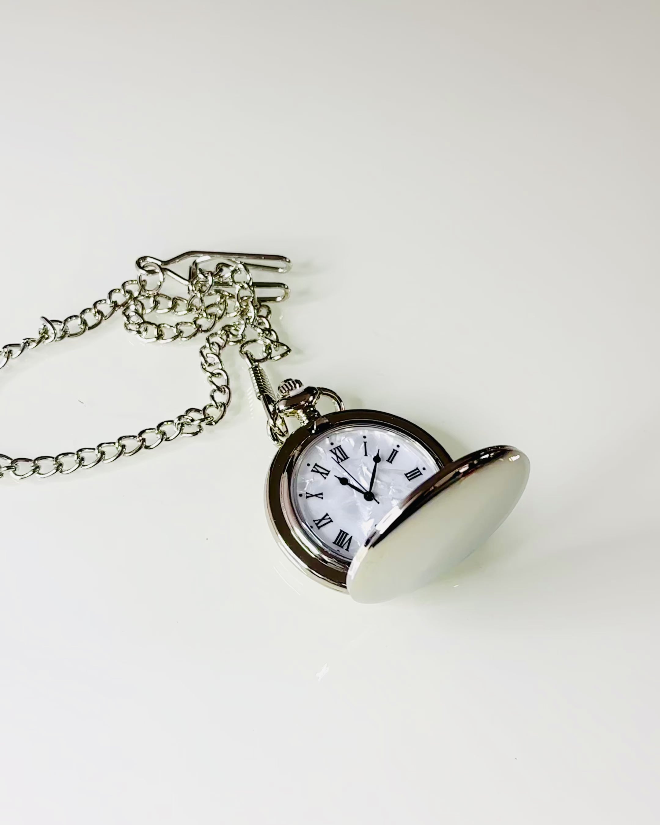 Klassiek Zakhorloge met Romeinse Cijfers en Ketting, Quartz, Stalen Glans - kleur zilver